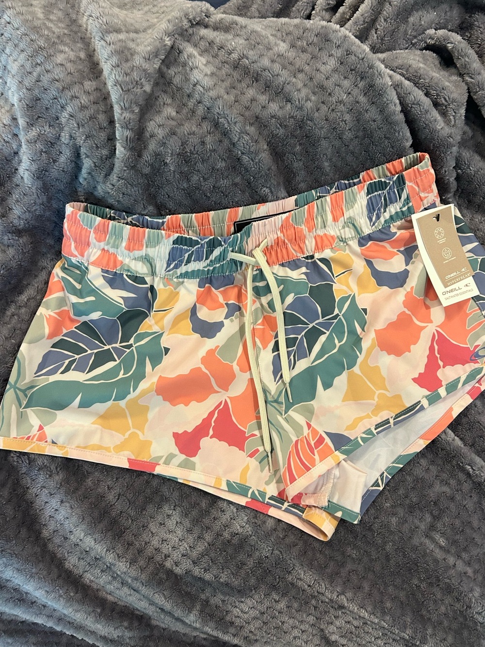 NWT Adorable O’Neill Saltwater Essentials HyperFreak Women’s Tropical Shorts SzM